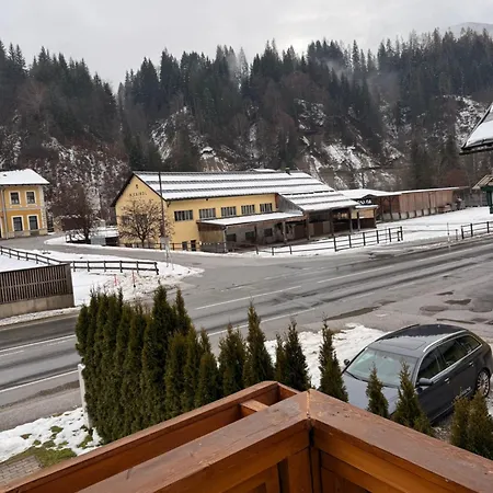 Huettau Appartement *